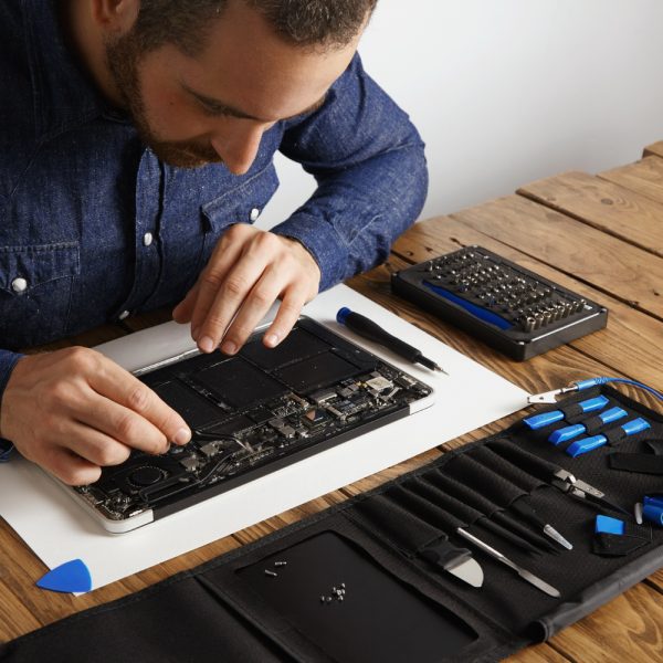 טכנאי מקרנים