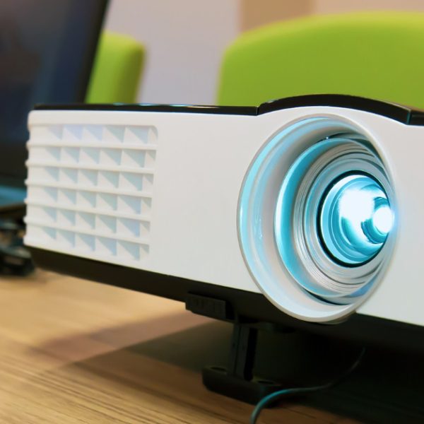 מקרן אינטראקטיבי