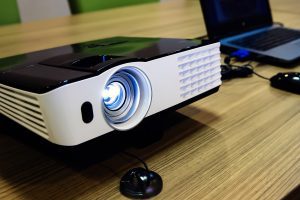 מקרן מקצועי