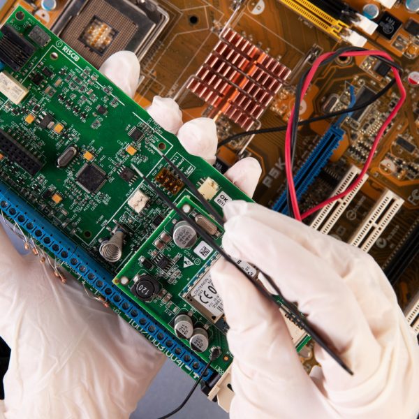 תיקון מקרנים